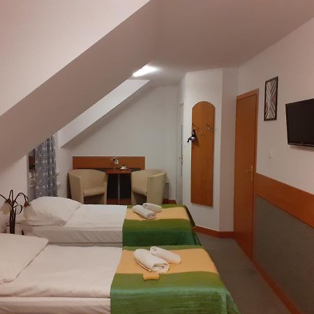 ApartHotel Arkadia Plock Bagian luar foto