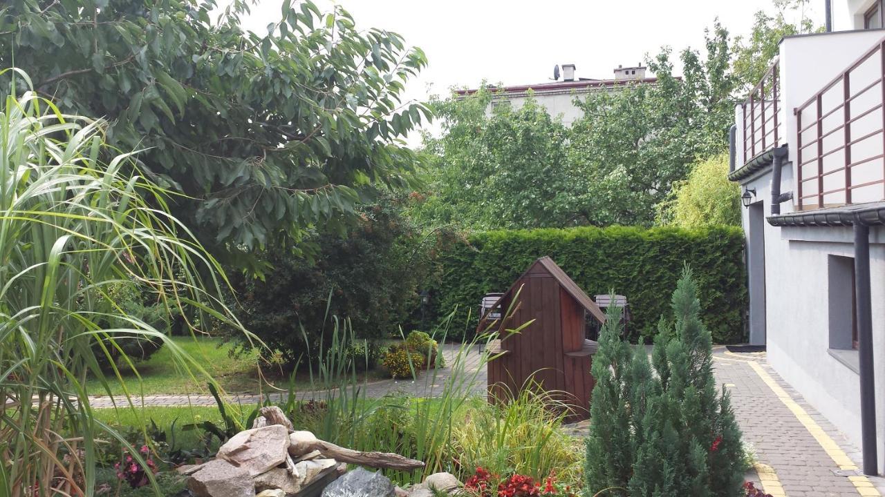 ApartHotel Arkadia Plock Bagian luar foto